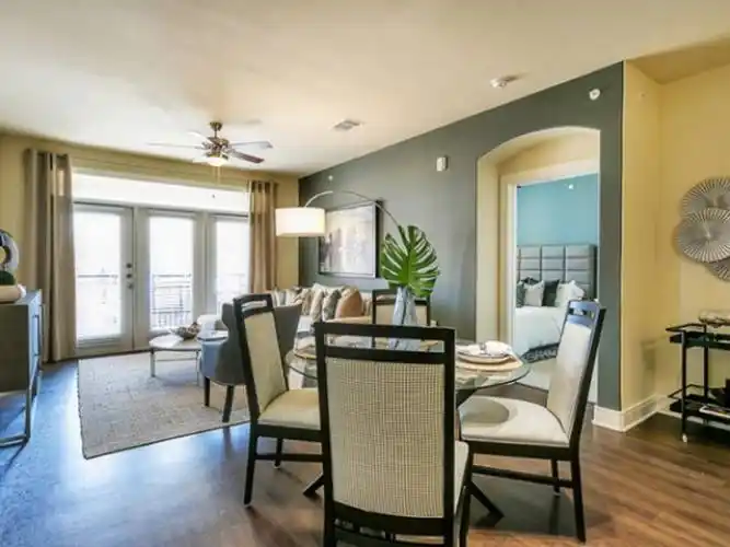 Rental by Apartment Wolf | Lincoln Kessler Park | 2400 Fort Worth Ave, Dallas, TX 75211 | apartmentwolf.com