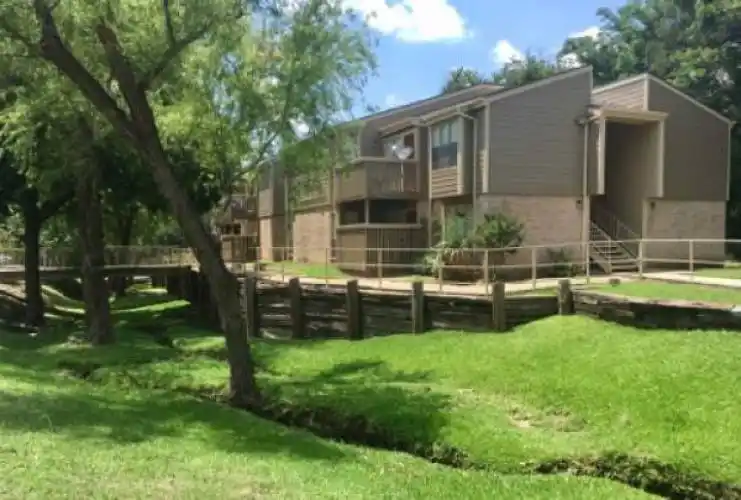 Rental by Apartment Wolf | Bel Air on 16th | 651 W 16th St, Plano, TX 75075 | apartmentwolf.com