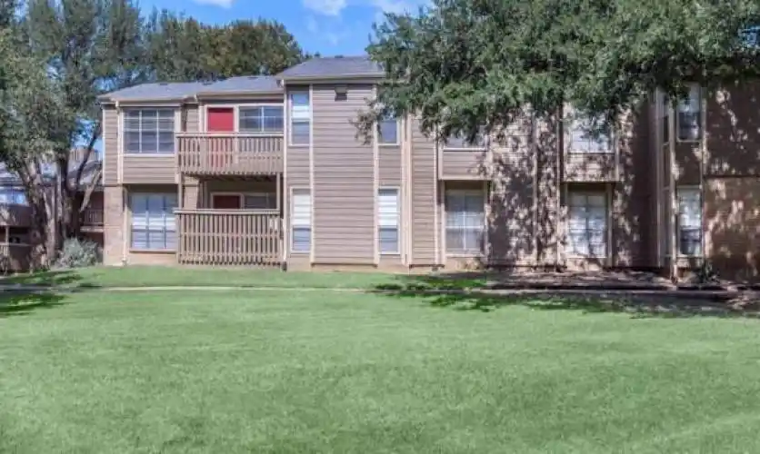 Rental by Apartment Wolf | Bel Air on 16th | 651 W 16th St, Plano, TX 75075 | apartmentwolf.com