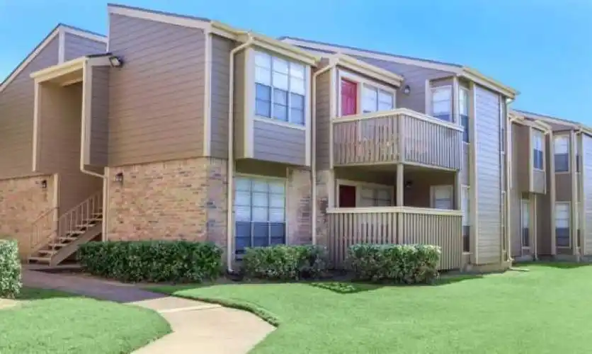 Rental by Apartment Wolf | Bel Air on 16th | 651 W 16th St, Plano, TX 75075 | apartmentwolf.com