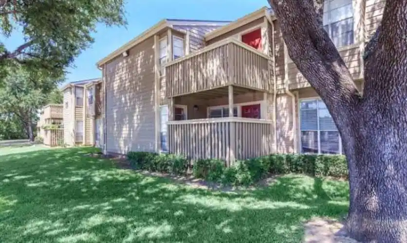 Rental by Apartment Wolf | Bel Air on 16th | 651 W 16th St, Plano, TX 75075 | apartmentwolf.com