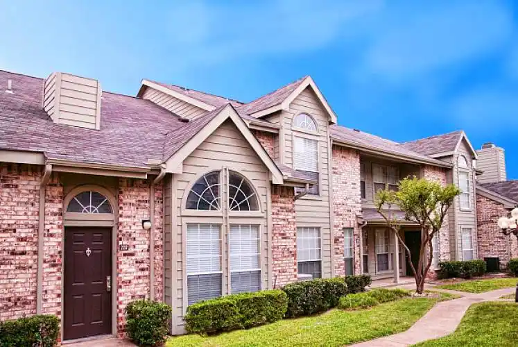 Rental by Apartment Wolf | Plano Park Townhomes | 2253 Ashley Park Dr, Plano, TX 75074 | apartmentwolf.com