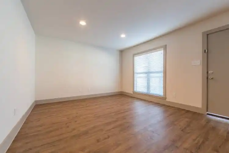 Rental by Apartment Wolf | Rosslyn | 4300 Rosslyn Rd, Houston, TX 77018 | apartmentwolf.com