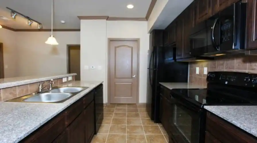 Rental by Apartment Wolf | The Reserve at Jones Road | 11925 Jones Rd, Houston, TX 77070 | apartmentwolf.com