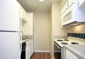 Rental by Apartment Wolf | Lincoln Village | 1700 Jackson Keller Rd, San Antonio, TX 78213 | apartmentwolf.com