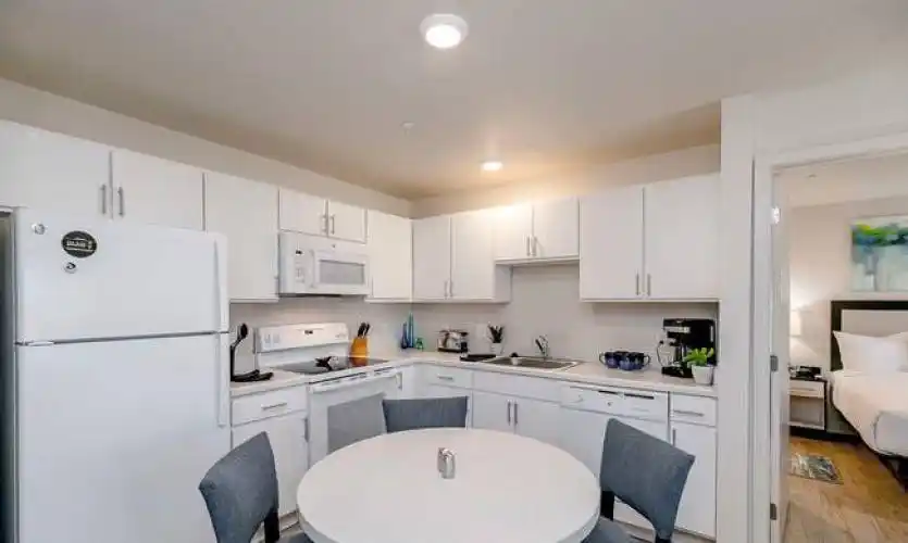 Rental by Apartment Wolf | Oakwood WaterWalk San Antonio at The Rim | 5423 N Loop 1604 W, San Antonio, TX 78249 | apartmentwolf.com