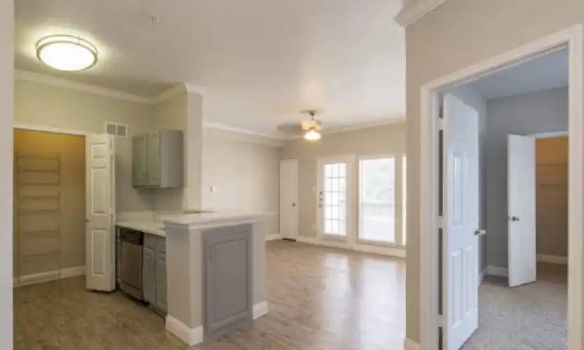 Rental by Apartment Wolf | Vail Village Apartments | 3840 Frankford Rd, Dallas, TX 75287 | apartmentwolf.com