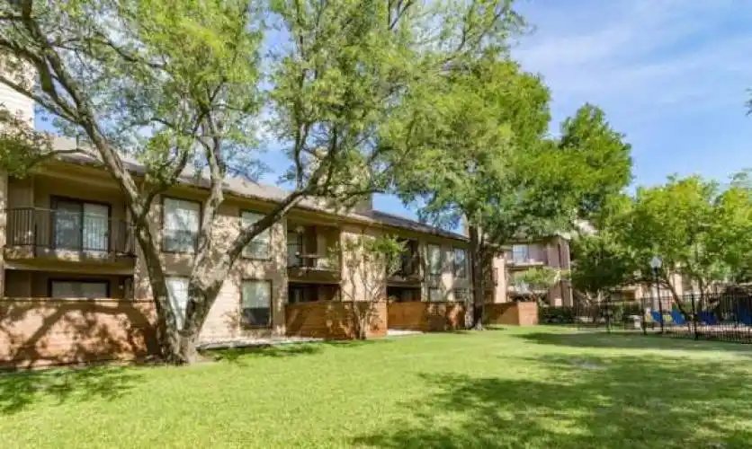 Rental by Apartment Wolf | Frankford Flats Apartments | 2601 Frankford Rd, Dallas, TX 75287 | apartmentwolf.com