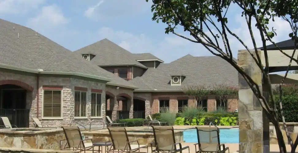 Rental by Apartment Wolf | Oaks Riverchase Apartments | 777 Fairway Dr, Coppell, TX 75019 | apartmentwolf.com