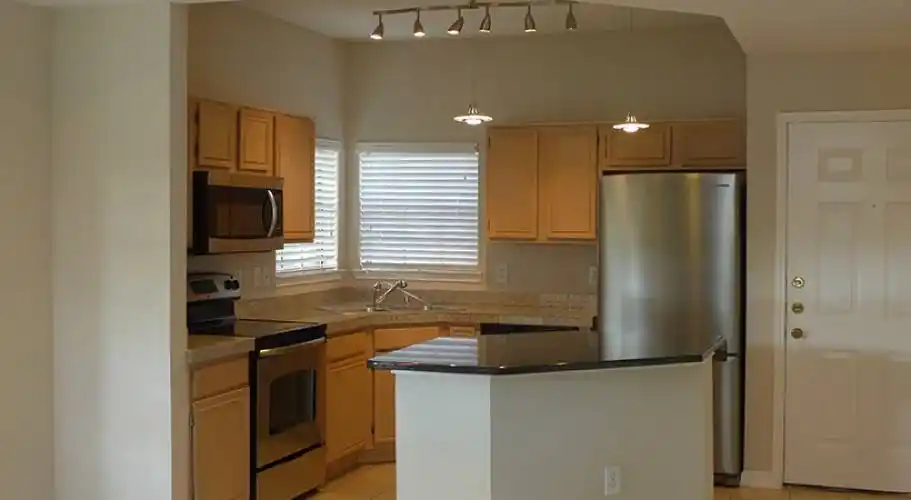 Rental by Apartment Wolf | Walnut Square Townhomes | 4051 Beltway Dr, Addison, TX 75001 | apartmentwolf.com