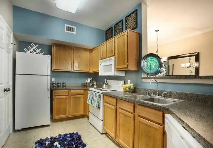 Rental by Apartment Wolf | Lexington at Valley Ranch | 202 Santa Fe Trl, Irving, TX 75063 | apartmentwolf.com