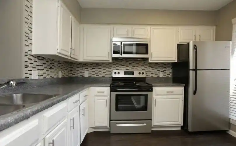 Rental by Apartment Wolf | Las Colinas Heights | 3701 N Oconnor Rd, Irving, TX 75062 | apartmentwolf.com