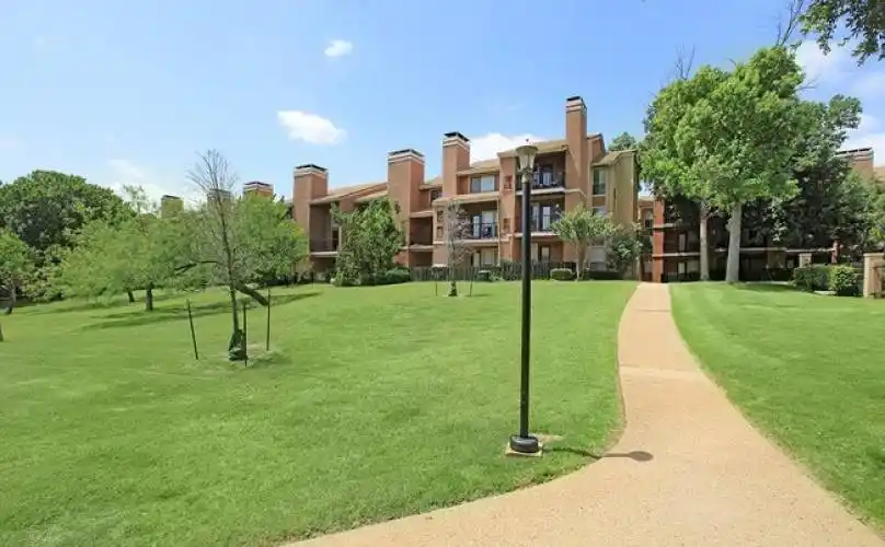 Rental by Apartment Wolf | Las Colinas Heights | 3701 N Oconnor Rd, Irving, TX 75062 | apartmentwolf.com