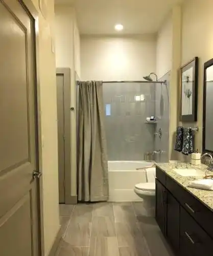 Rental by Apartment Wolf | Broadstone Oak Hills | 7714 Louis Pasteur Dr, San Antonio, TX 78229 | apartmentwolf.com