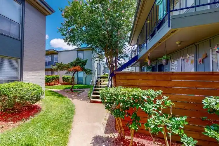 Rental by Apartment Wolf | Creekside Villas at Clear Lake | 707 El Dorado Blvd, Houston, TX 77062 | apartmentwolf.com