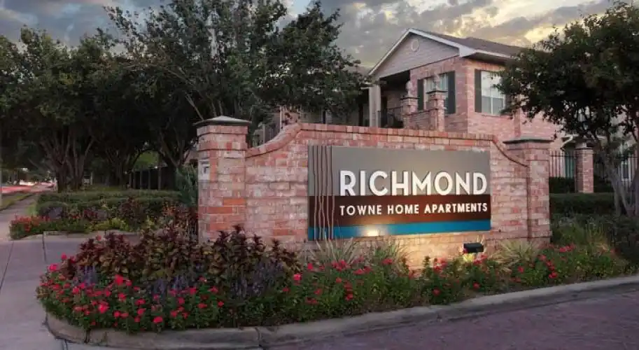 Rental by Apartment Wolf | Richmond Towne Homes | 10777 Richmond Ave, Houston, TX 77042 | apartmentwolf.com