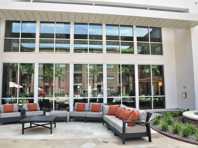 Rental by Apartment Wolf | Avenue R | 5455 Richmond Ave, Houston, TX 77056 | apartmentwolf.com