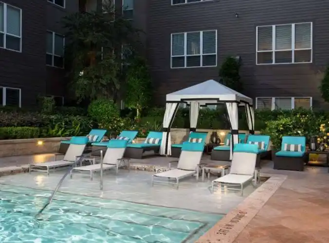 Rental by Apartment Wolf | AMLI River Oaks | 1340 W GRAY St, Houston, TX 77019 | apartmentwolf.com