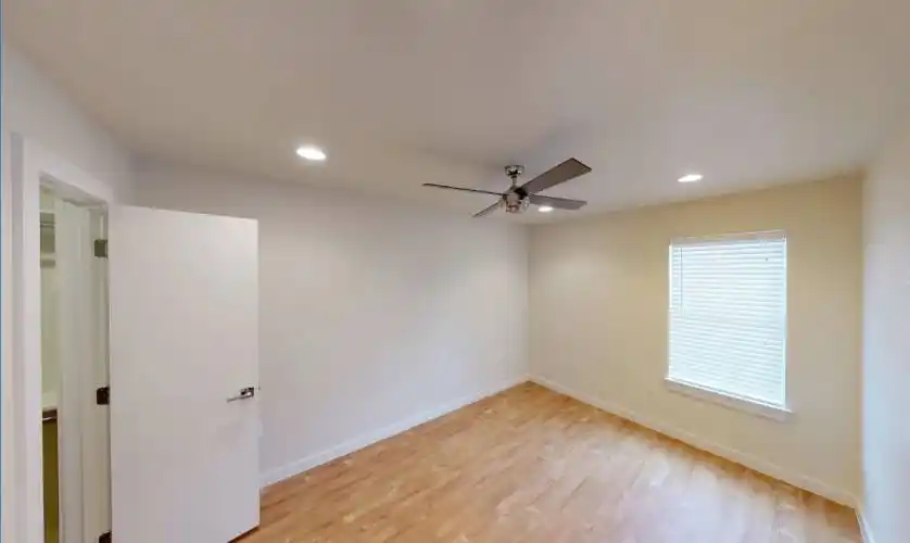 Rental by Apartment Wolf | AMLI River Oaks | 1340 W GRAY St, Houston, TX 77019 | apartmentwolf.com