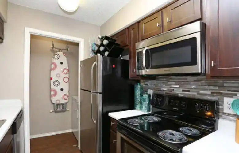 Rental by Apartment Wolf | The Manhattan Apartments | 18331 Roehampton Dr, Dallas, TX 75252 | apartmentwolf.com