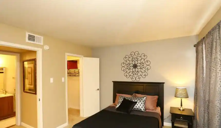 Rental by Apartment Wolf | Biltmore Park Apartments | 1111 Vista Valet, San Antonio, TX 78216 | apartmentwolf.com