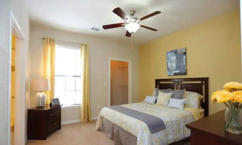 Rental by Apartment Wolf | Dominion Park | 9835 Fredericksburg Rd, San Antonio, TX 78240 | apartmentwolf.com