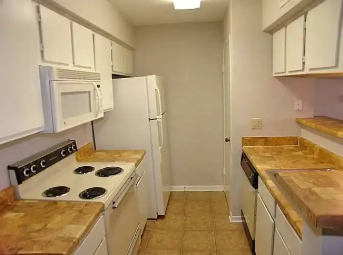 Rental by Apartment Wolf | Lakeview Apartments | 16755 Ella Blvd, Houston, TX 77090 | apartmentwolf.com