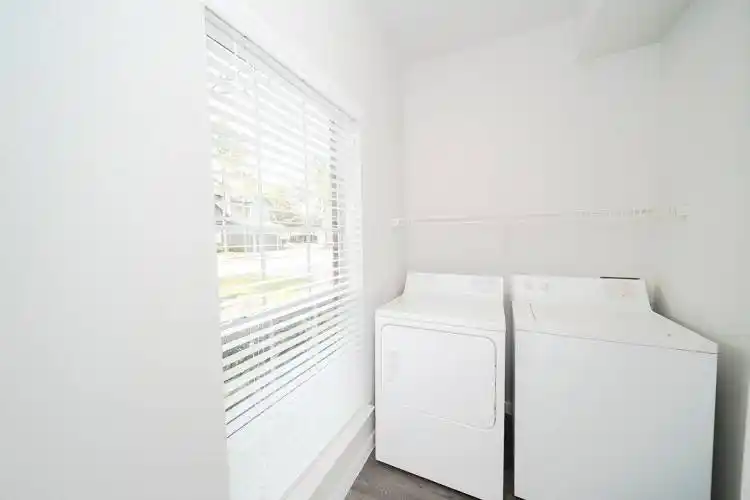 Rental by Apartment Wolf | Lakeview Apartments | 16755 Ella Blvd, Houston, TX 77090 | apartmentwolf.com