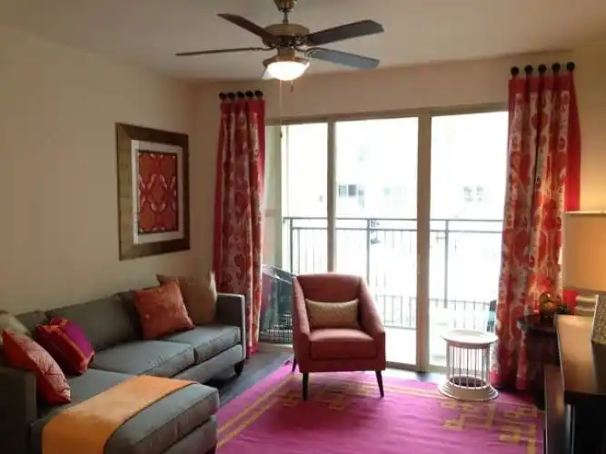 Rental by Apartment Wolf | Hiline Heights | 145 Heights Blvd, Houston, TX 77007 | apartmentwolf.com