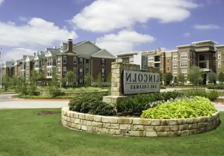 Rental by Apartment Wolf | Via Las Colinas | 401 W Northwest Hwy, Irving, TX 75039 | apartmentwolf.com