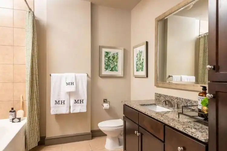 Rental by Apartment Wolf | Memorial Hills Luxury Apartment Living | 4200 Scotland St, Houston, TX 77007 | apartmentwolf.com