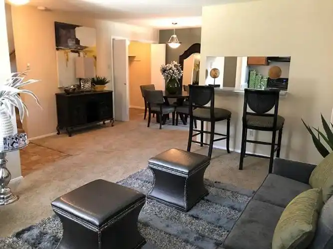 Rental by Apartment Wolf | Broadstone Briar Forest | 2215 Avenida Ln, Houston, TX 77077 | apartmentwolf.com