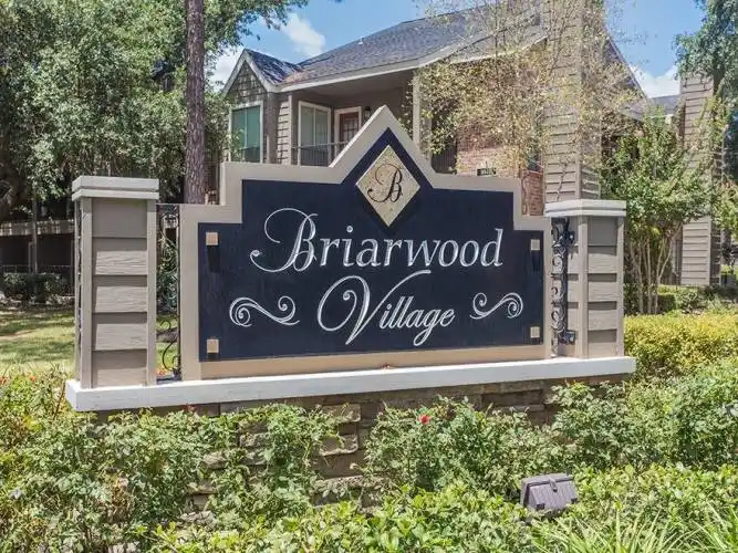 Rental by Apartment Wolf | Broadstone Briar Forest | 2215 Avenida Ln, Houston, TX 77077 | apartmentwolf.com