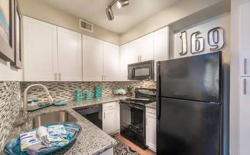 Rental by Apartment Wolf | Lakewood on the Trail | 101 N Brookside Dr, Dallas, TX 75214 | apartmentwolf.com