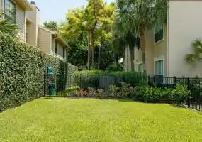 Rental by Apartment Wolf | Kirby Place Apartments | 7500 Kirby Dr, Houston, TX 77030 | apartmentwolf.com