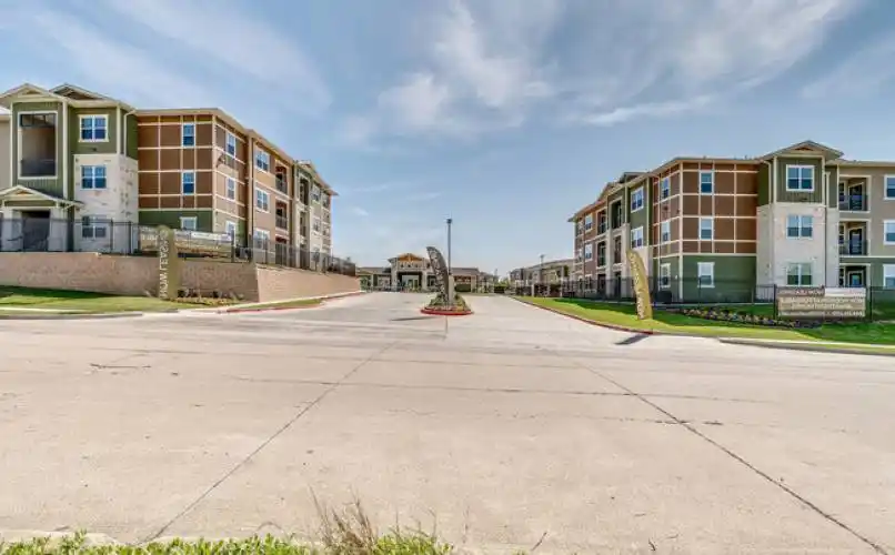 Rental by Apartment Wolf | 2900 Broadmoor | 2800-2900 Broadmoor Dr, Fort Worth, TX 76116 | apartmentwolf.com