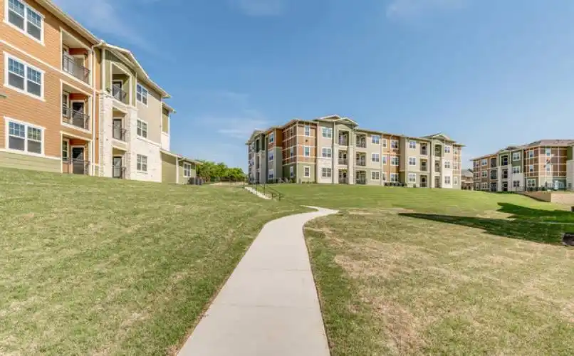 Rental by Apartment Wolf | 2900 Broadmoor | 2800-2900 Broadmoor Dr, Fort Worth, TX 76116 | apartmentwolf.com