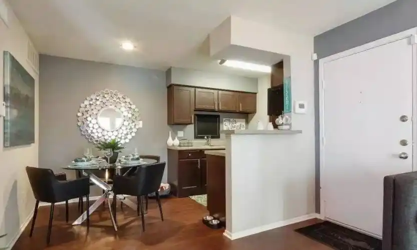 Rental by Apartment Wolf | Vantage Point | 12703 Jones Rd, Houston, TX 77070 | apartmentwolf.com