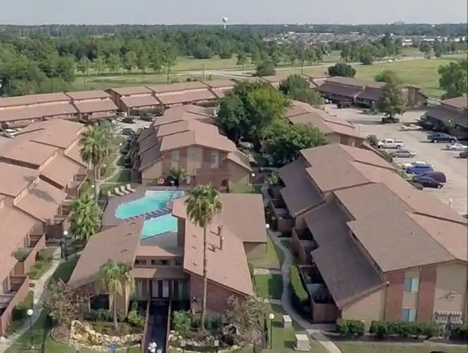 Rental by Apartment Wolf | Smoketree Townhomes | 5110 Azalea Trace Dr, Houston, TX 77066 | apartmentwolf.com