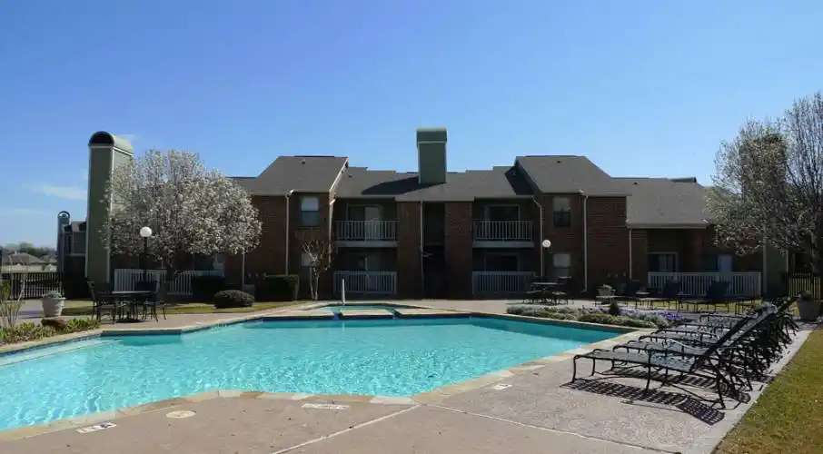 Rental by Apartment Wolf | Green Tree | 1120 Mac Arthur Dr, Carrollton, TX 75007 | apartmentwolf.com