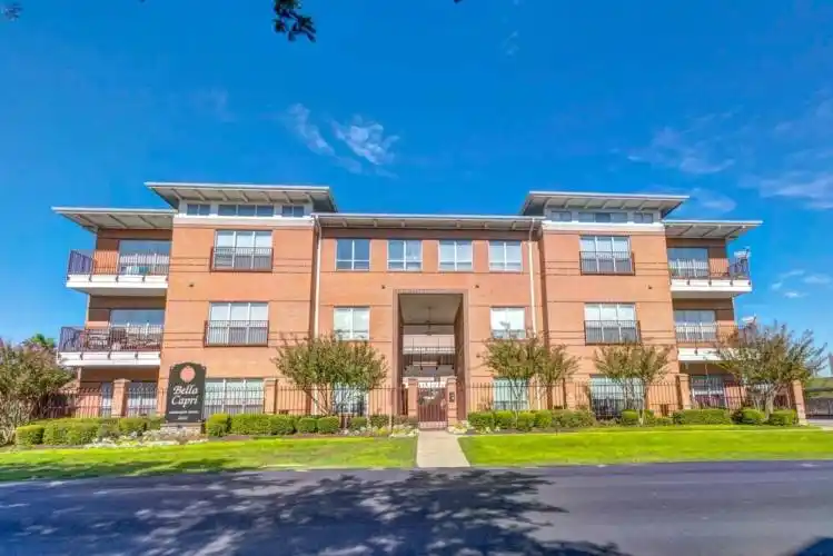 Rental by Apartment Wolf | Bella Capri | 2433 Fort Worth St, Grand Prairie, TX 75050 | apartmentwolf.com