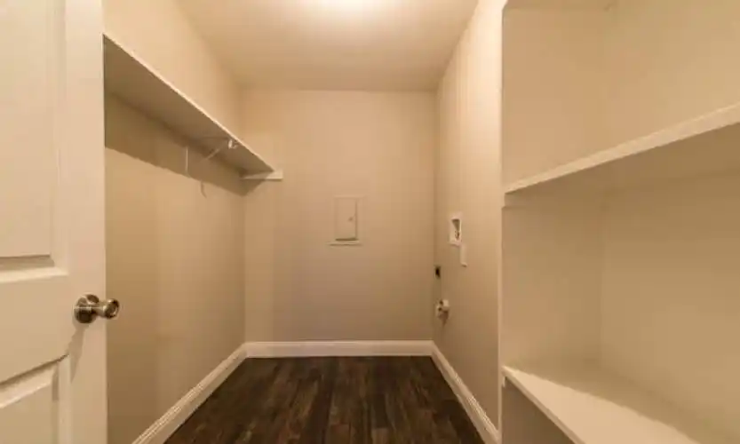 Rental by Apartment Wolf | Avondale Parc at Bellmar | 10830 Stone Canyon Rd, Dallas, TX 75230 | apartmentwolf.com