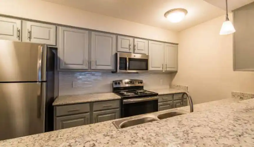 Rental by Apartment Wolf | Avondale Parc at Bellmar | 10830 Stone Canyon Rd, Dallas, TX 75230 | apartmentwolf.com