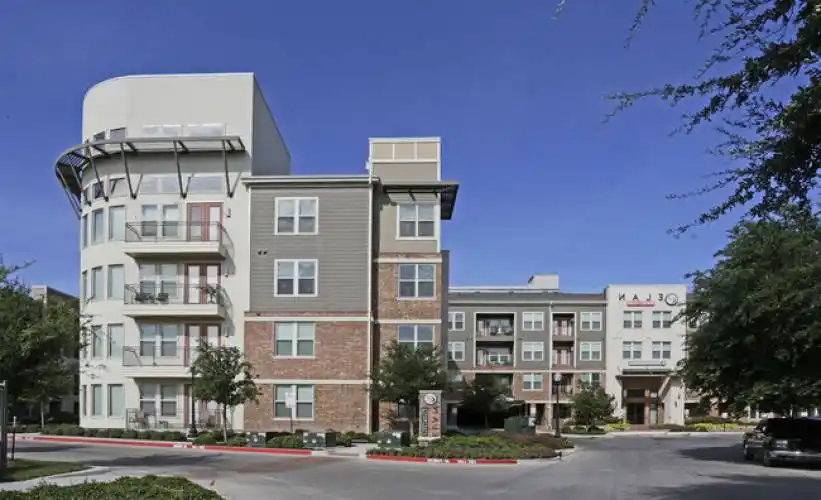 Rental by Apartment Wolf | Aviator West 7th | 2726 Mercedes Ave, Fort Worth, TX 76107 | apartmentwolf.com