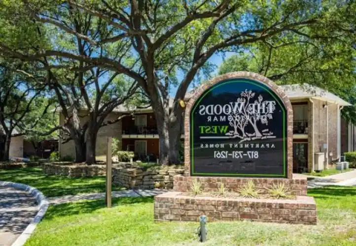 Rental by Apartment Wolf | Woods of Ridgmar | 2200 Taxco Rd, Fort Worth, TX 76116 | apartmentwolf.com