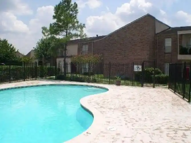 Rental by Apartment Wolf | Willow Bend Apartments | 13949 Bammel North Houston Rd, Houston, TX 77066 | apartmentwolf.com