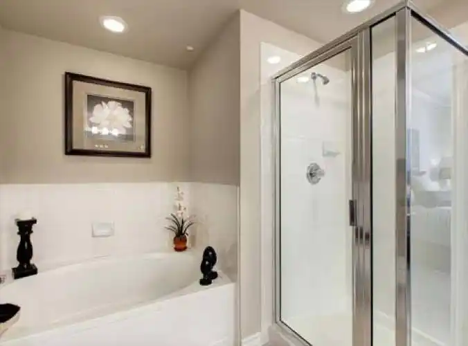 Rental by Apartment Wolf | AMLI Memorial Heights | 3003 Memorial Ct, Houston, TX 77007 | apartmentwolf.com