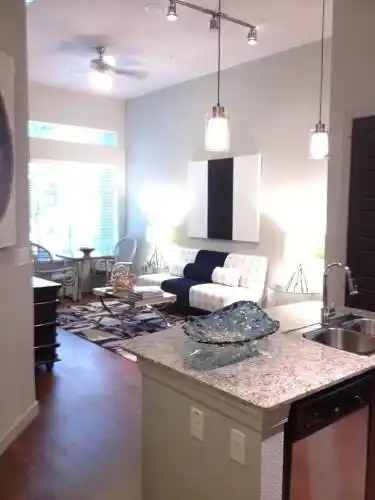 Rental by Apartment Wolf | AMLI Uptown | 2525 MCCUE Rd, Houston, TX 77056 | apartmentwolf.com