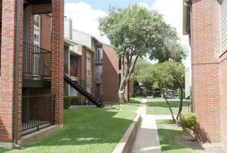 Rental by Apartment Wolf | Veridian Place | 4849 Haverwood Ln, Dallas, TX 75287 | apartmentwolf.com