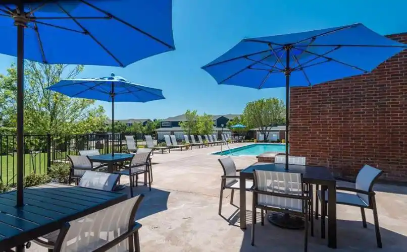 Rental by Apartment Wolf | The Retreat at Grand Prairie | 2902 S Belt Line Rd, Grand Prairie, TX 75052 | apartmentwolf.com